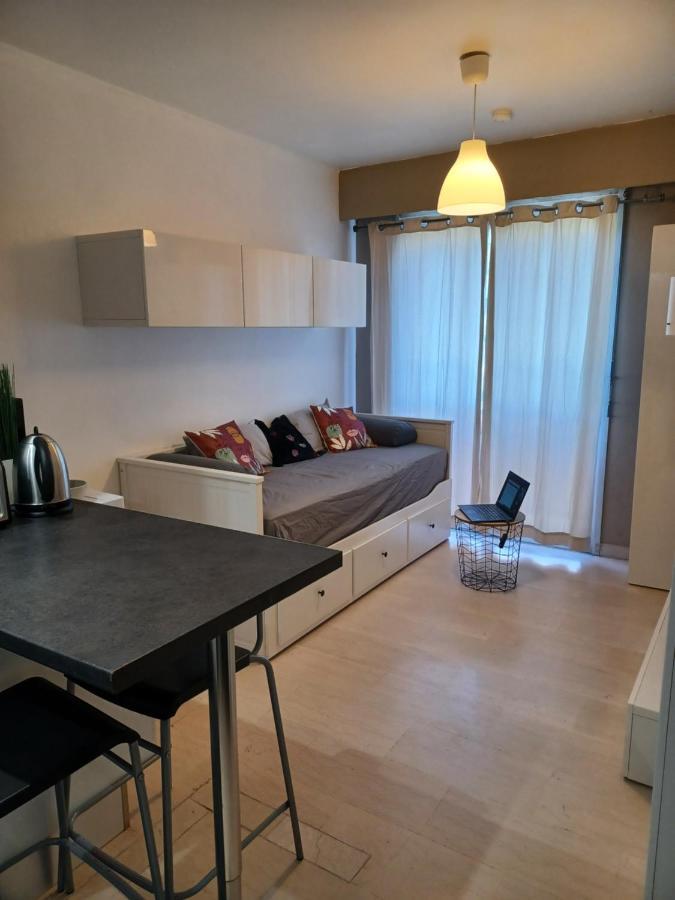 Studio A Nice Avec Piscine ภายนอก รูปภาพ