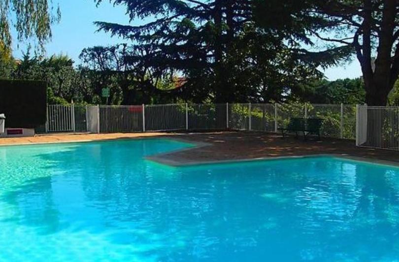 Studio A Nice Avec Piscine ภายนอก รูปภาพ